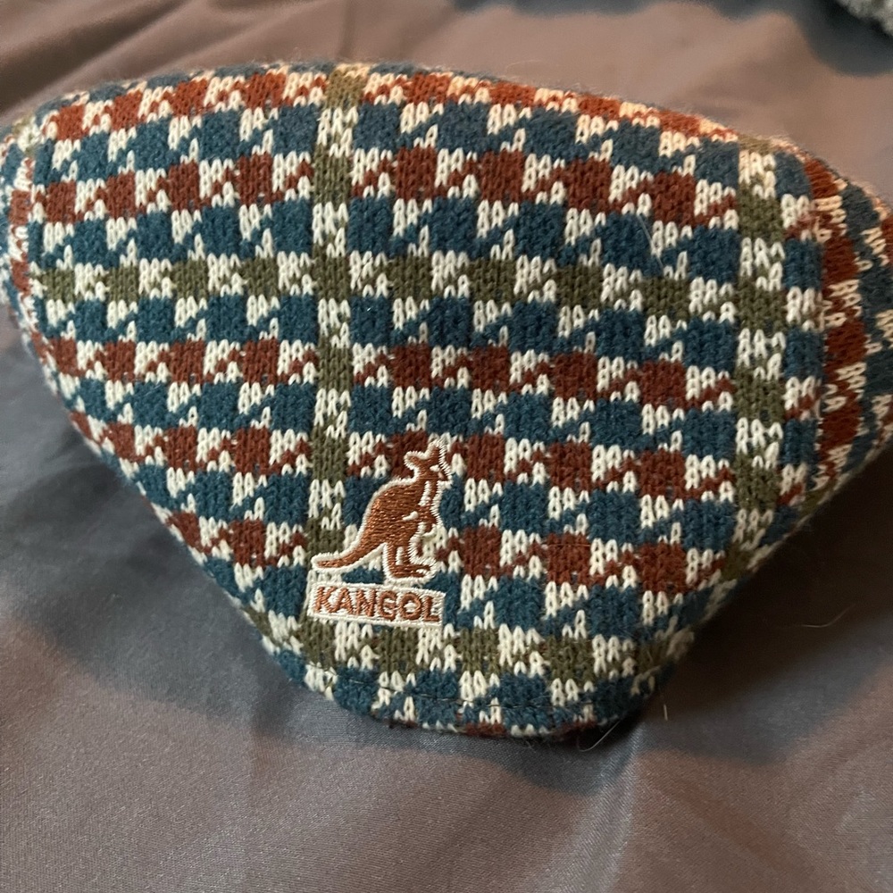 Kangol mens flat cap. Orange, blue, green knitted design